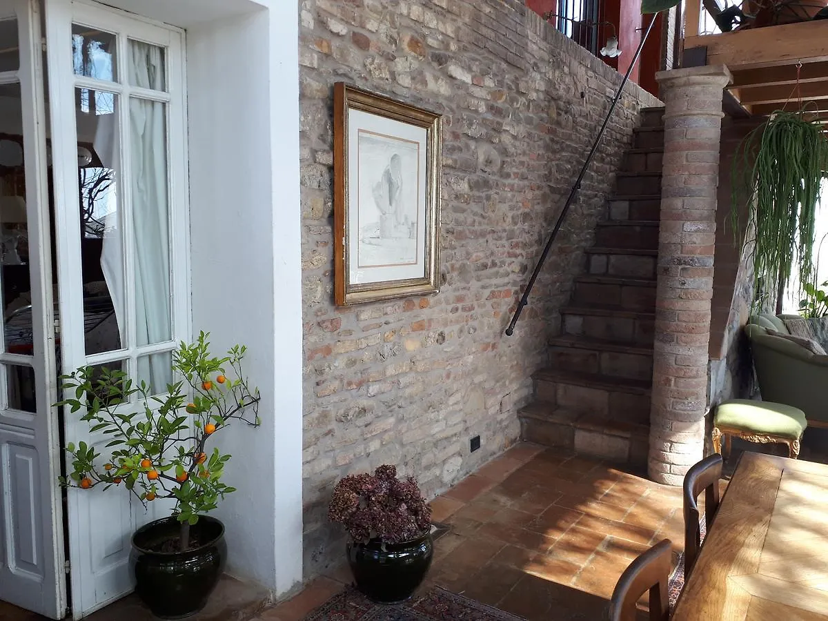 Вилла La Casa Sopra Le Nuvole Медезано